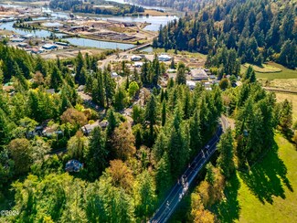 909 NW Sunset Dr, Toledo, OR 97391