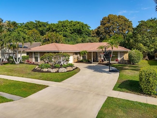 10264 Crosswind Rd, Boca Raton, FL 33498