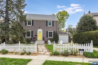 11 Wagner St, Bloomfield, NJ 07003