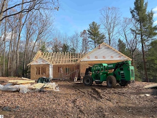 3423 Holiday Ridge Rd, Traverse City, MI 49686