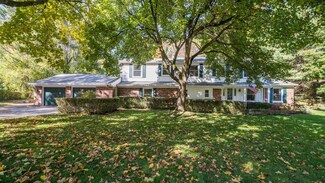 3035 Foxcroft St, Ann Arbor, MI 48104