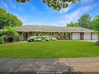 3199 Humboldt Rd, Green Bay, WI 54311