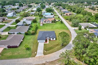 401 Barcelona Dr, Sebring, FL 33875