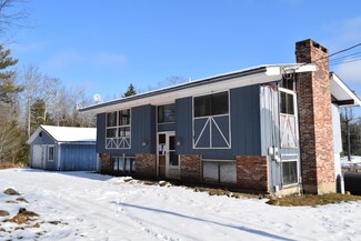 943 Castine Rd, Penobscot, ME 04476
