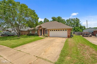 5763 Bayou Dr, Bossier City, LA 71112