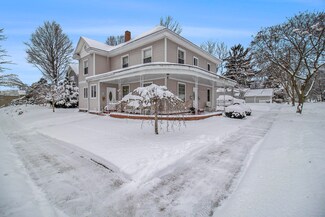 209 N William St, Ludington, MI 49431