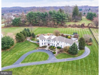 430 W Deer Pointe Rd, West Chester, PA 19382