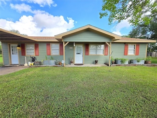 610 E Division St, Edna, TX 77957