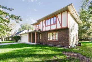 212 Trail Ridge Rd, Ames, IA 50014