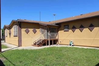 1902 Alderete Ln, Del Rio, TX 78840