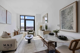 34-35 44th St Unit 320, Astoria, NY 11103