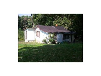681 Gibbon Glade Rd, Farmington, PA 15437