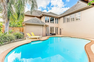 12203 Maple Rock Dr, Houston, TX 77077