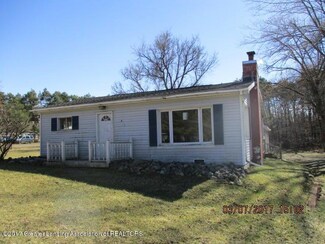 9857 Nashville Hwy, Vermontville, MI 49096