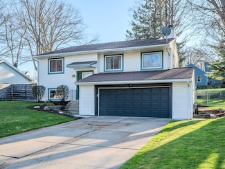 244 Harbor Rd, Erie, PA 16511