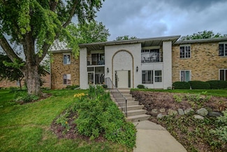 41 Golf Course Rd Unit E, Madison, WI 53704