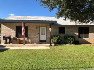 109 Free Timber St, Stockdale, TX 78160