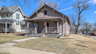 208 S Carthage St, Exira, IA 50076