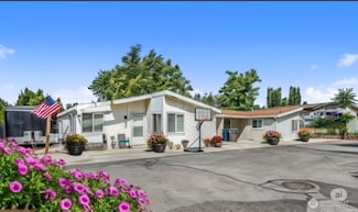 322 N Kentucky Ave Unit A&B, East Wenatchee, WA 98802