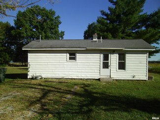100 Van Buren St, Gorham, IL 62940