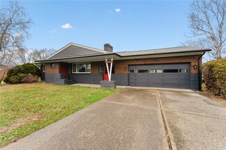 1444 Sunny Ave, New Castle, PA 16101