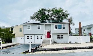 23 Island Dr, Brick, NJ 08724