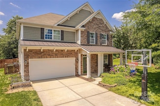 516 Fair Oaks Dr, Fort Mill, SC 29708