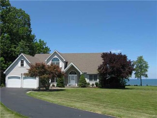 6617 King Fisher Ct, Appleton, NY 14008