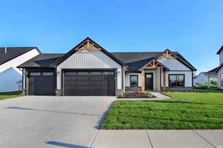 841 Ravenstone Dr, Lafayette, IN 47909