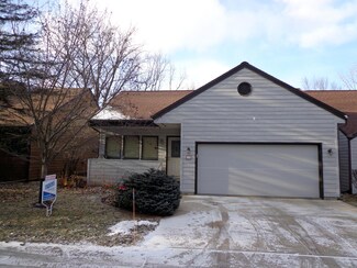 305 Westbrook Ln, Ames, IA 50014