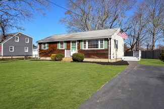 10 Marshview Dr, Marshfield, MA 02050
