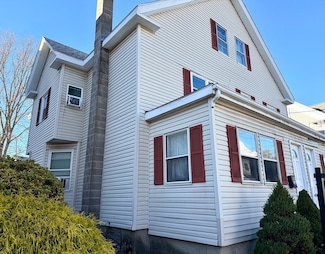 9 Sutton St, Peabody, MA 01960