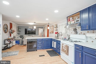 318 Kentucky Ave, Monroe, NJ 08094