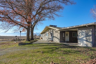 9616 N State Highway 3, Fort Jones, CA 96032