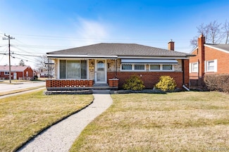 28703 Groveland St, Roseville, MI 48066