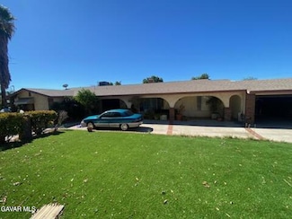13659 Gladstone Ave, Sylmar, CA 91342