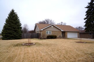 1 Sunset Ln, Joliet, IL 60433
