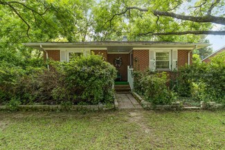 104 N 11th St, Sanford, NC 27330