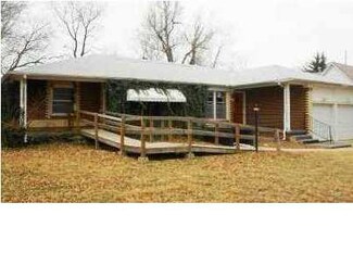 2621 E 9th St N, Wichita, KS 67214