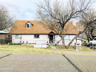 11150 E Clatterbuck Dr, Cornville, AZ 86325