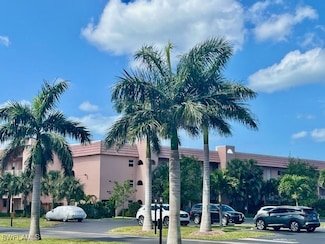 150 Turtle Lake Ct Unit 107, Naples, FL 34105