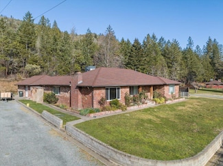 7420 N Applegate Rd, Grants Pass, OR 97527