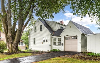 65 Jones Ave, Portsmouth, NH 03801