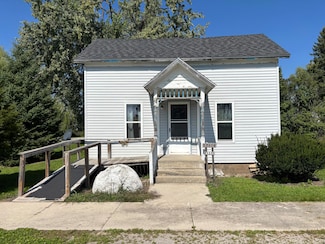 12614 Chandler St, Millersburg, MI 49759