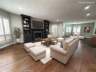 10409 Riverside Dr Unit 204, Toluca Lake, CA 91602