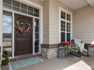 2865 Wildflower Rd, Cedar Rapids, IA 52411