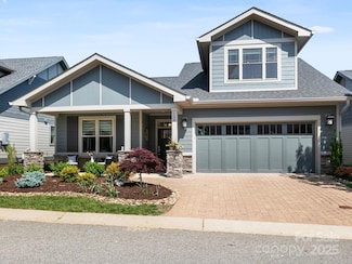 158 Waightstill Dr, Arden, NC 28704