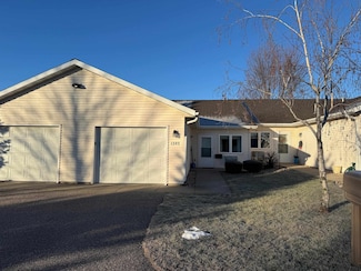 1303 15th St, Baraboo, WI 53913