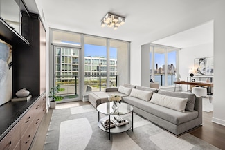1200 Avenue at Port Imperial Unit 406, Weehawken, NJ 07086