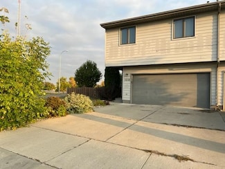 1518 18th Ave SW, Minot, ND 58701